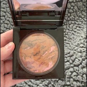 Laura Mercier baked bronzer